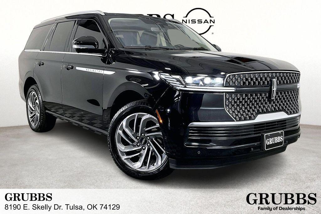 used 2025 Lincoln Navigator car, priced at $79,277