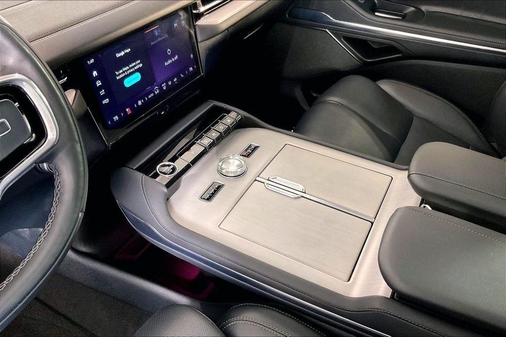 used 2025 Lincoln Navigator car, priced at $79,277