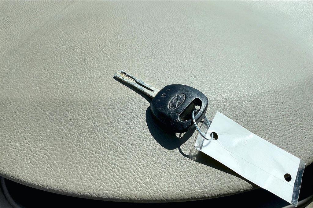 used 2006 Hyundai Azera car, priced at $3,967