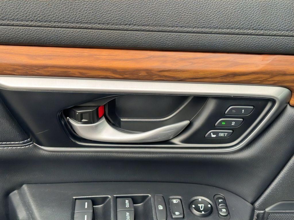 used 2022 Honda CR-V Hybrid car, priced at $26,000