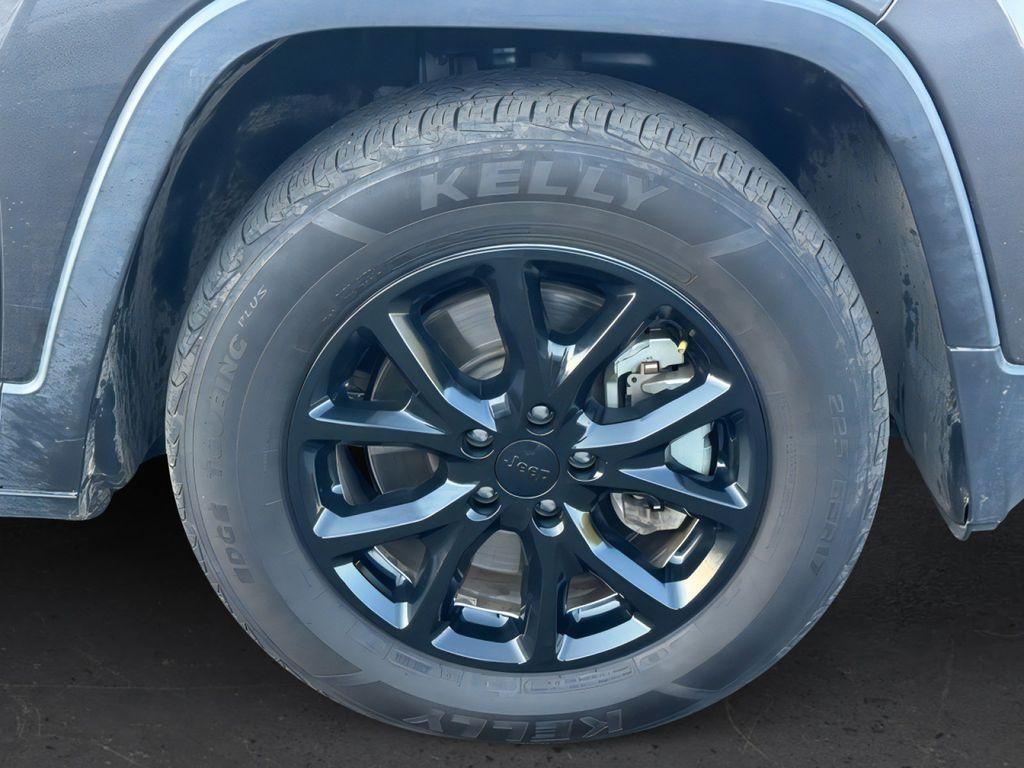 used 2018 Jeep Cherokee car, priced at $12,500