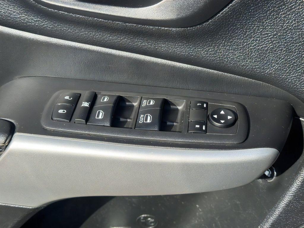 used 2018 Jeep Cherokee car, priced at $10,000