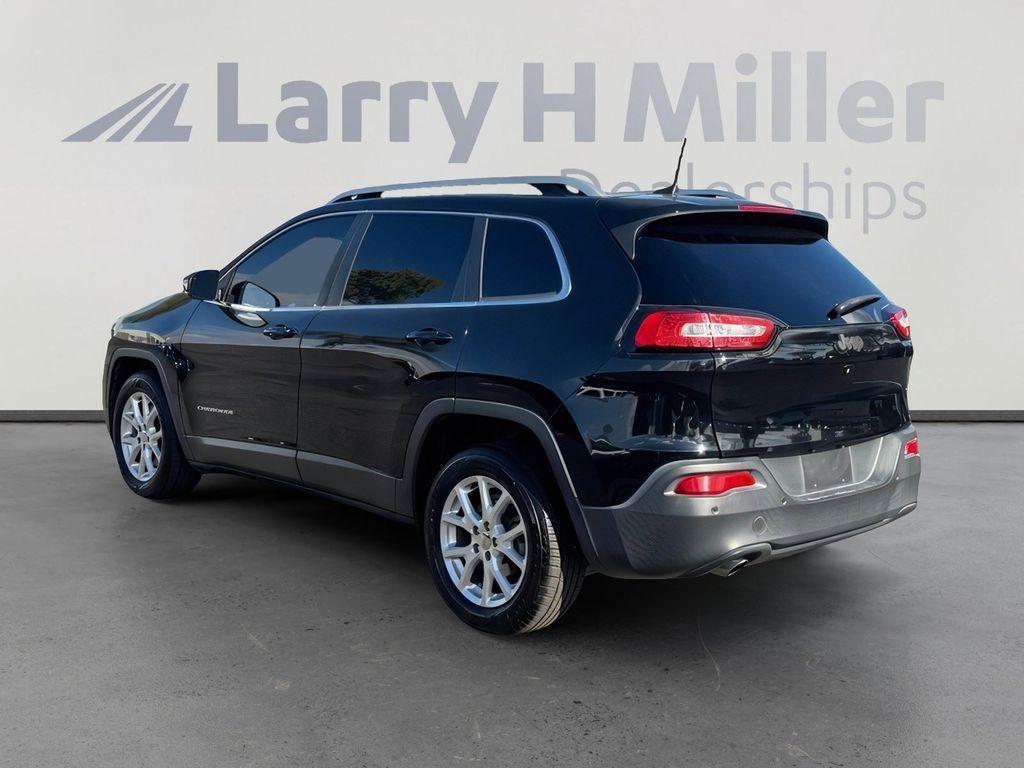 used 2018 Jeep Cherokee car, priced at $10,000