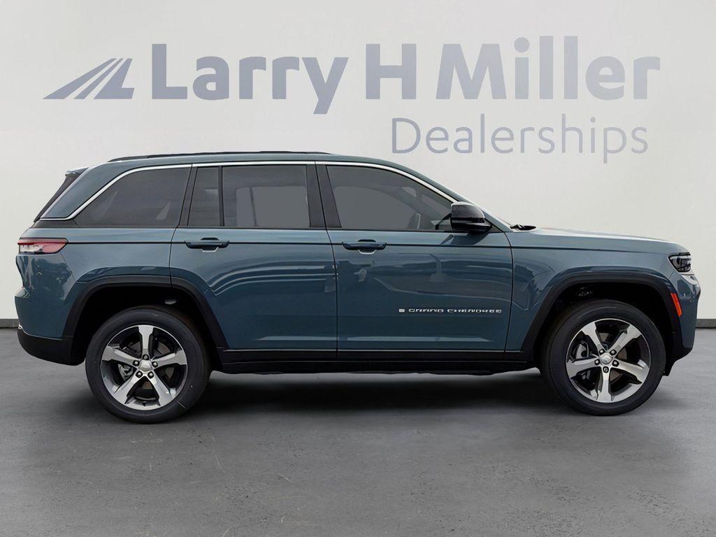 new 2026 Jeep Grand Cherokee car, priced at $39,781