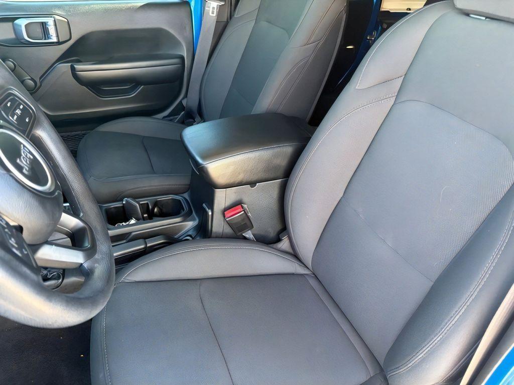 used 2021 Jeep Wrangler Unlimited car, priced at $31,000