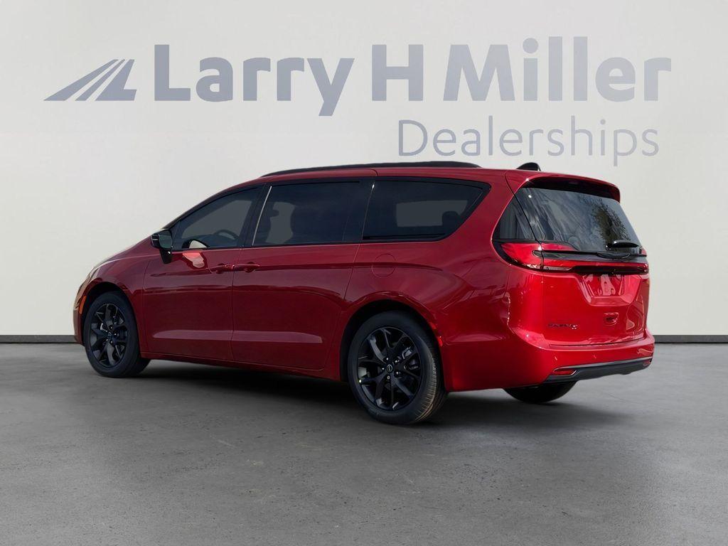 new 2026 Chrysler Pacifica car, priced at $42,571