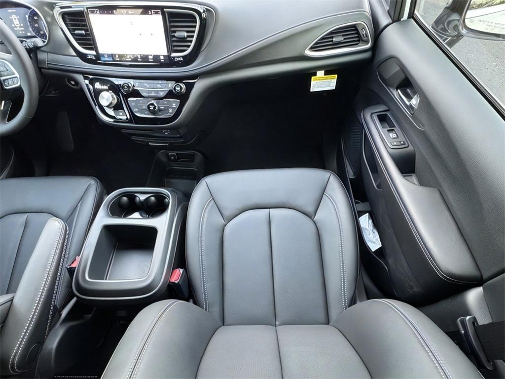 new 2026 Chrysler Pacifica car, priced at $38,987