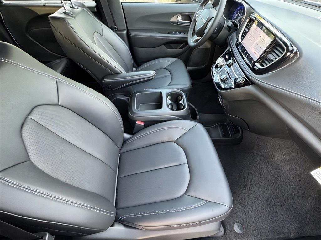 new 2026 Chrysler Pacifica car, priced at $38,987
