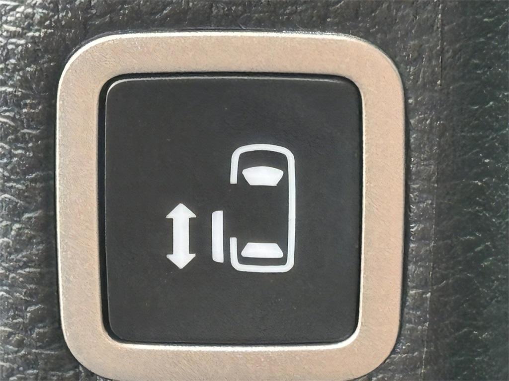 new 2026 Chrysler Pacifica car, priced at $38,987