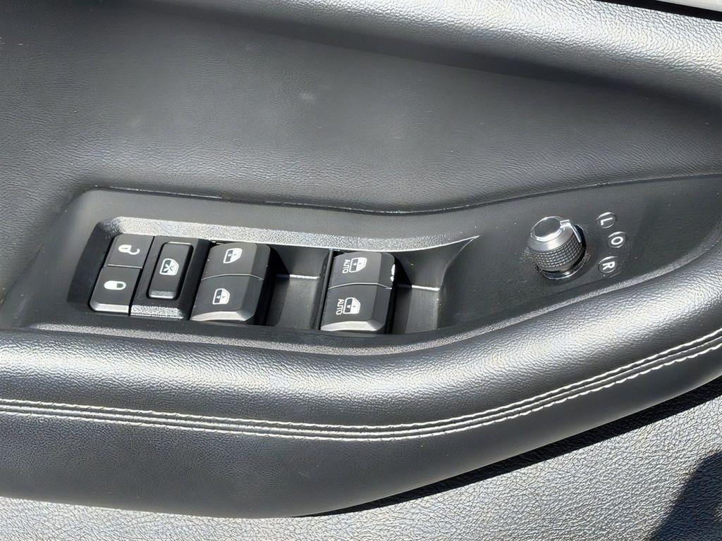 used 2023 Jeep Grand Cherokee car, priced at $27,546