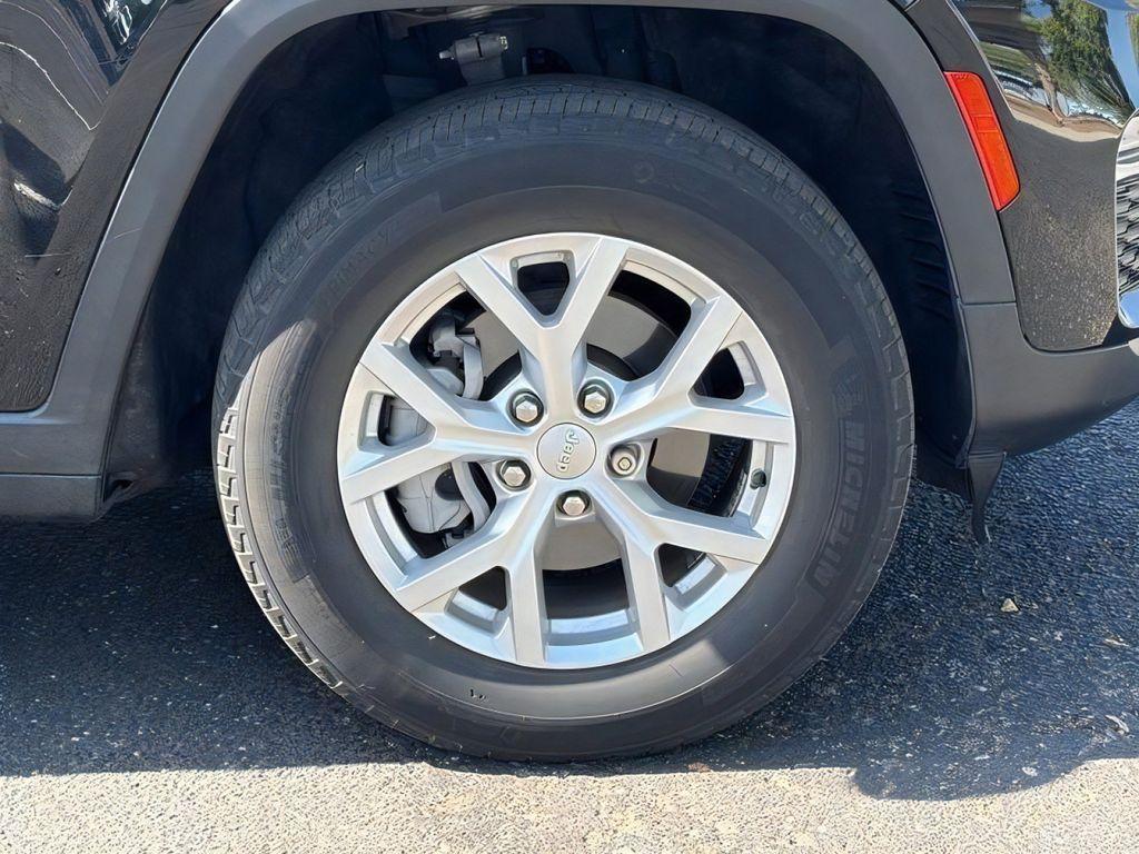 used 2023 Jeep Grand Cherokee car, priced at $27,546