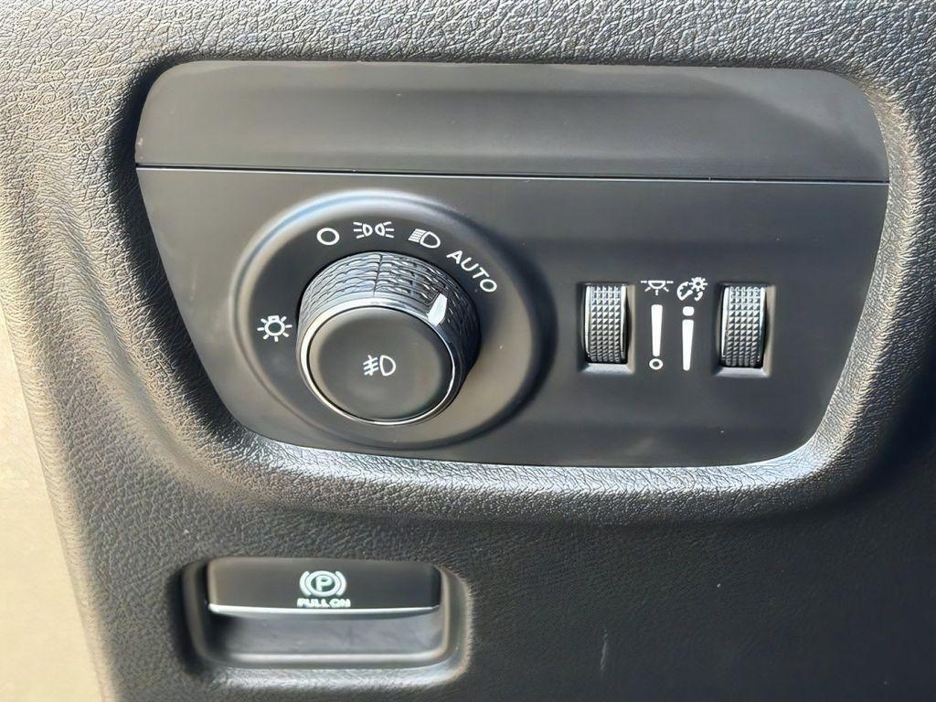 used 2023 Jeep Grand Cherokee car, priced at $27,546
