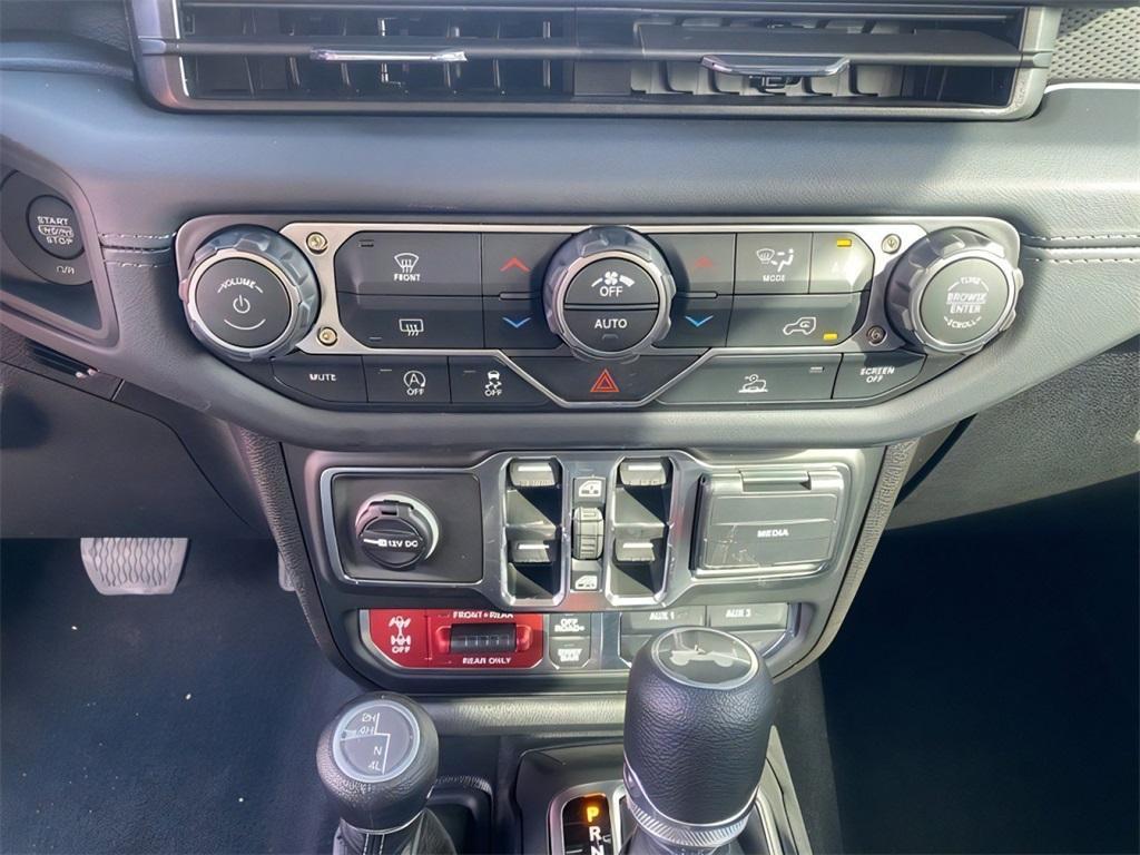 new 2026 Jeep Wrangler car, priced at $57,277