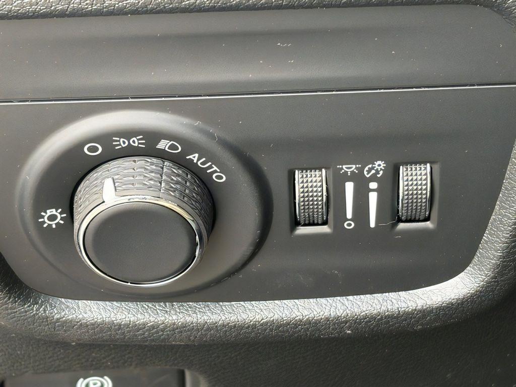 new 2026 Jeep Grand Cherokee car, priced at $38,891