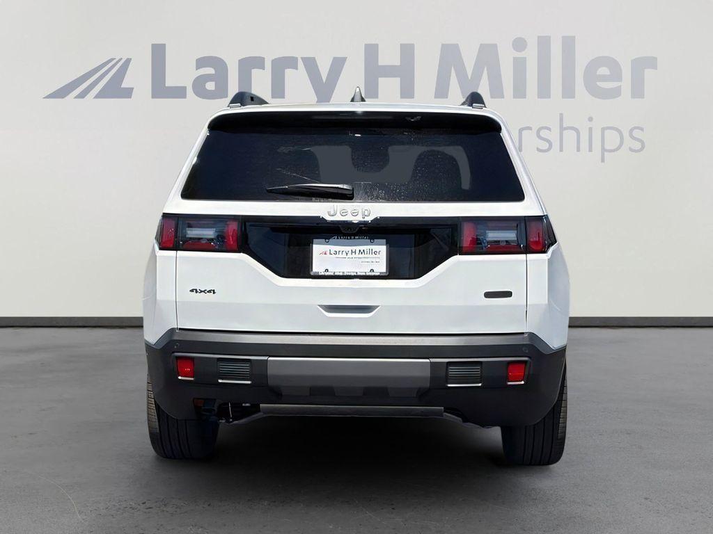 new 2026 Jeep Cherokee car, priced at $47,381