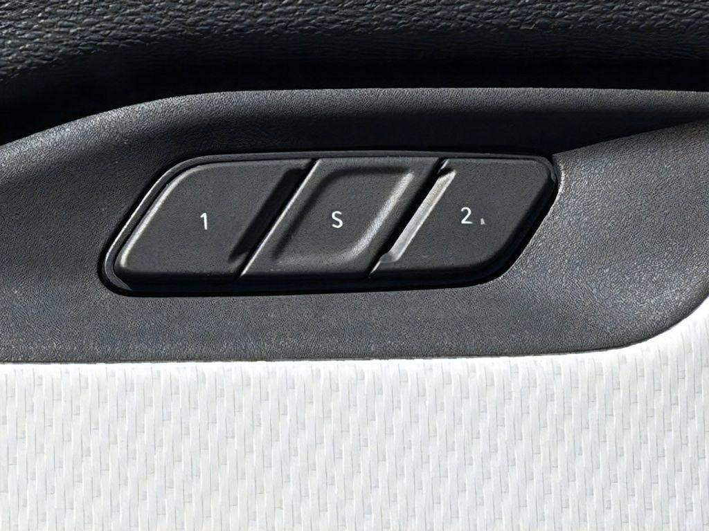 new 2026 Jeep Cherokee car, priced at $47,381
