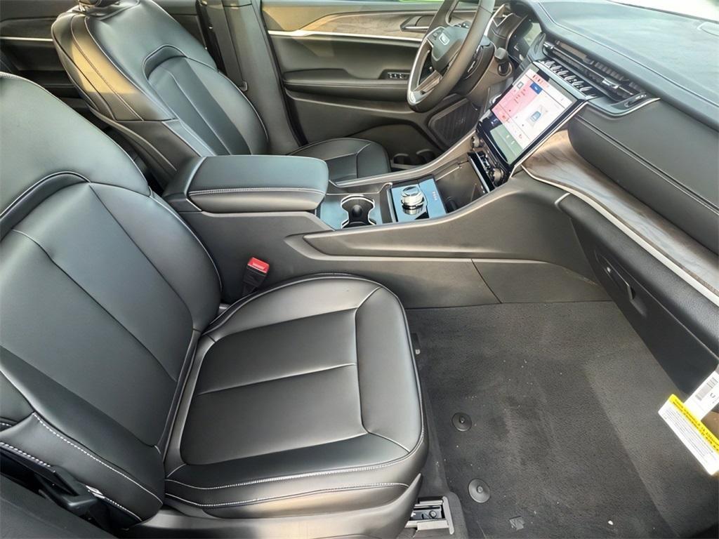 new 2025 Jeep Grand Cherokee L car, priced at $40,837