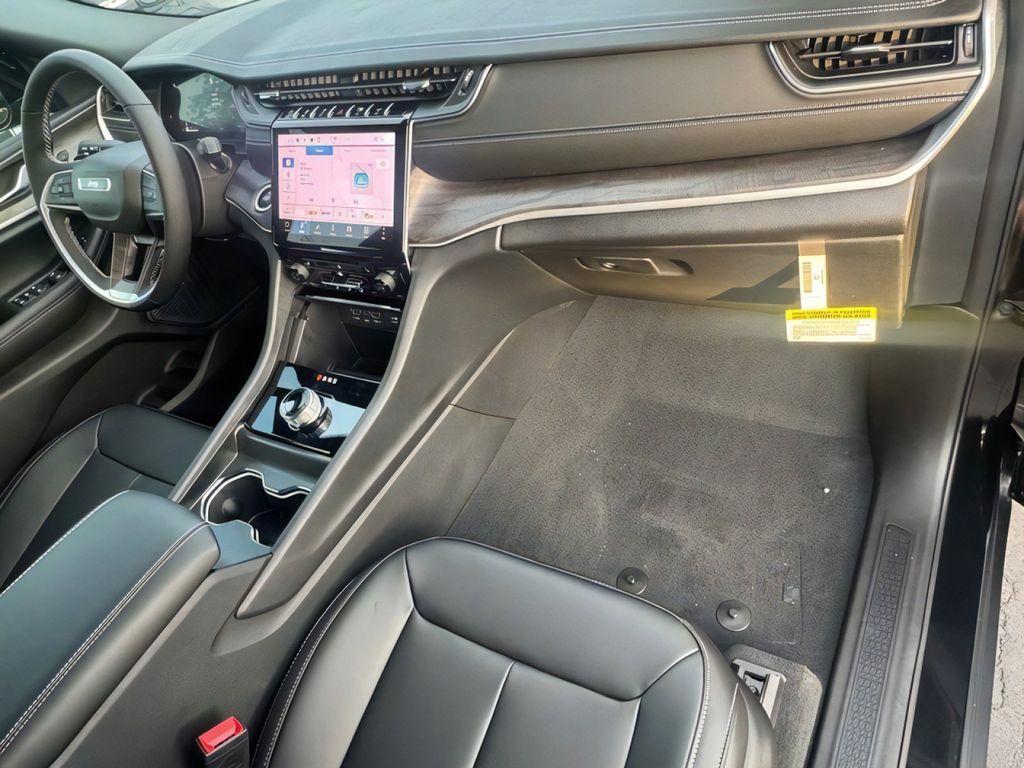 new 2025 Jeep Grand Cherokee L car, priced at $43,837