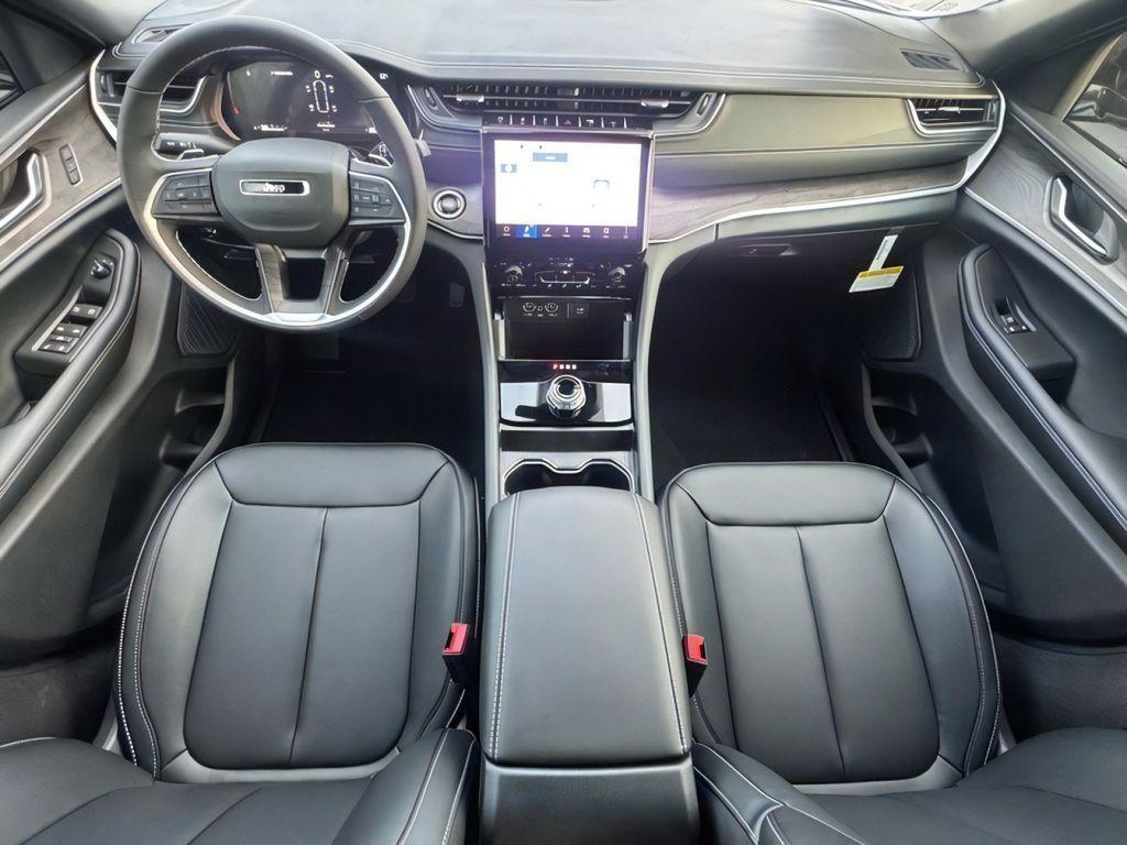 new 2025 Jeep Grand Cherokee L car, priced at $43,837