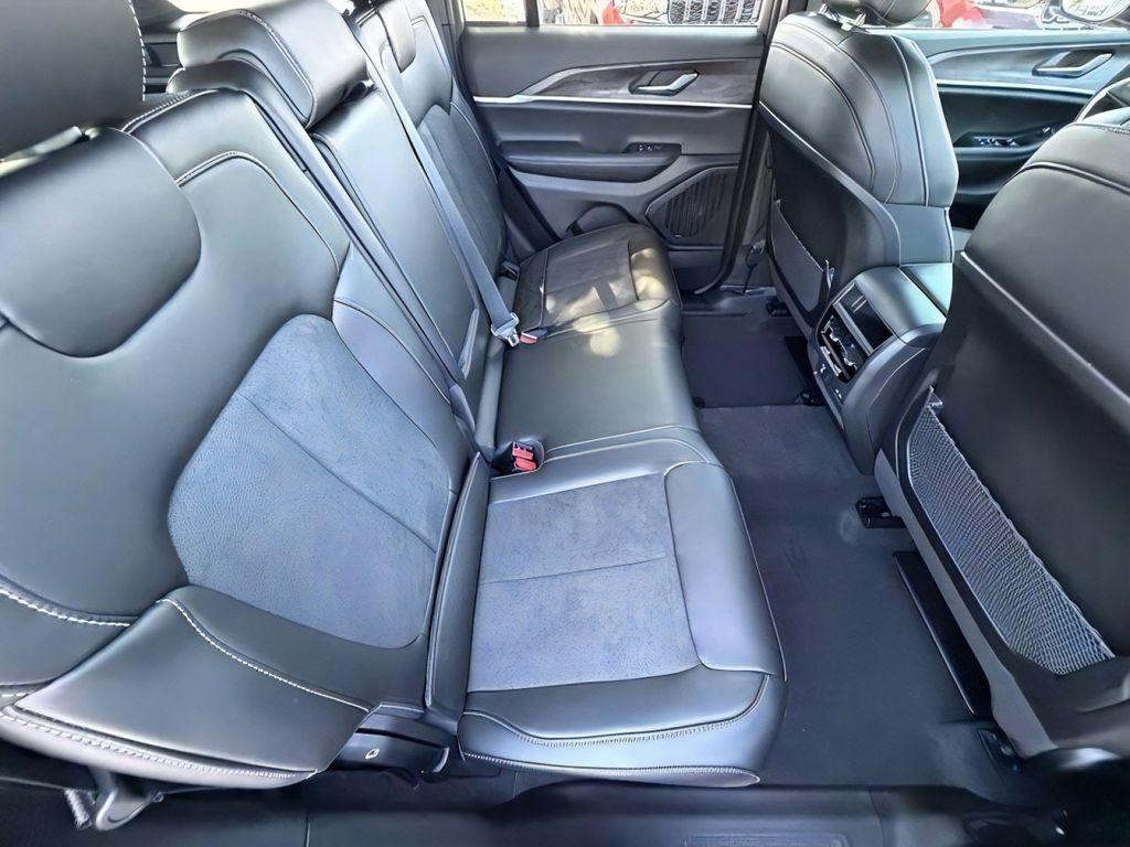 new 2026 Jeep Grand Cherokee car, priced at $47,241
