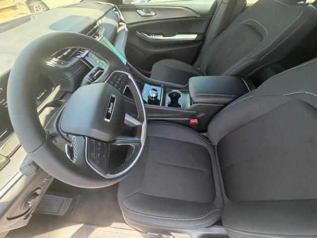 new 2026 Jeep Grand Cherokee car, priced at $37,391