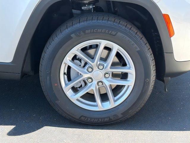new 2026 Jeep Grand Cherokee car, priced at $37,391