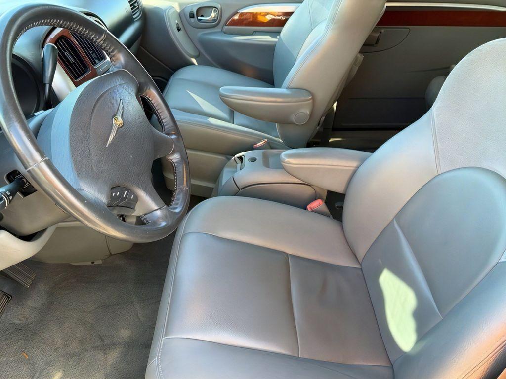 used 2006 Chrysler Town & Country car, priced at $9,500