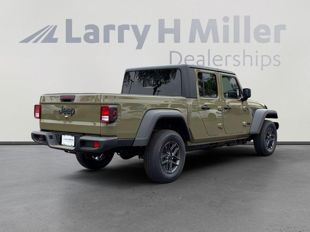 new 2026 Jeep Gladiator car, priced at $39,997