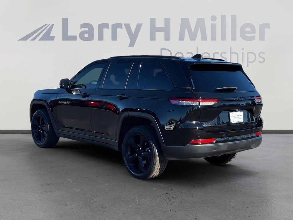 used 2022 Jeep Grand Cherokee car, priced at $26,000