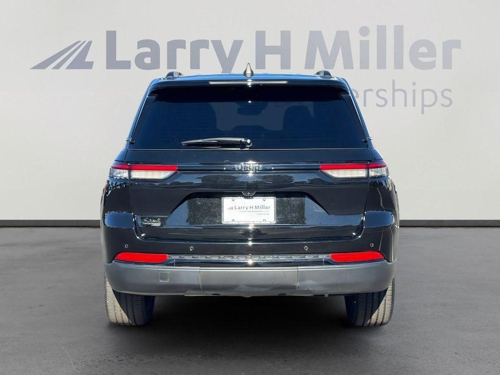 used 2022 Jeep Grand Cherokee car, priced at $26,000
