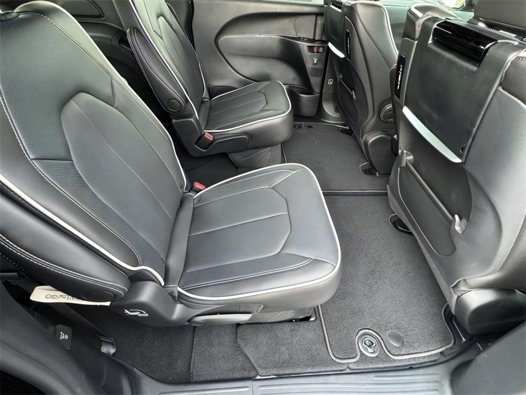 new 2026 Chrysler Pacifica car, priced at $52,917