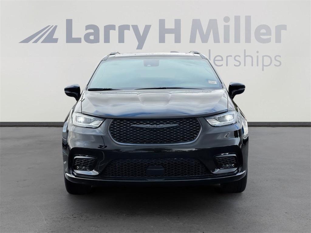new 2026 Chrysler Pacifica car, priced at $52,917