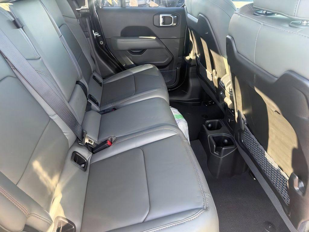 new 2026 Jeep Gladiator car, priced at $58,901