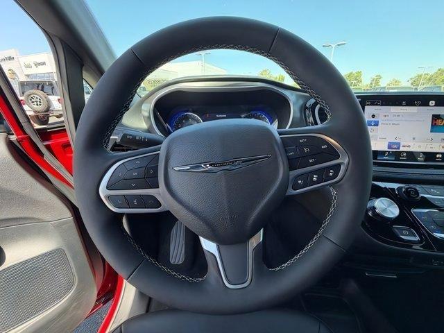 new 2026 Chrysler Pacifica car, priced at $42,256
