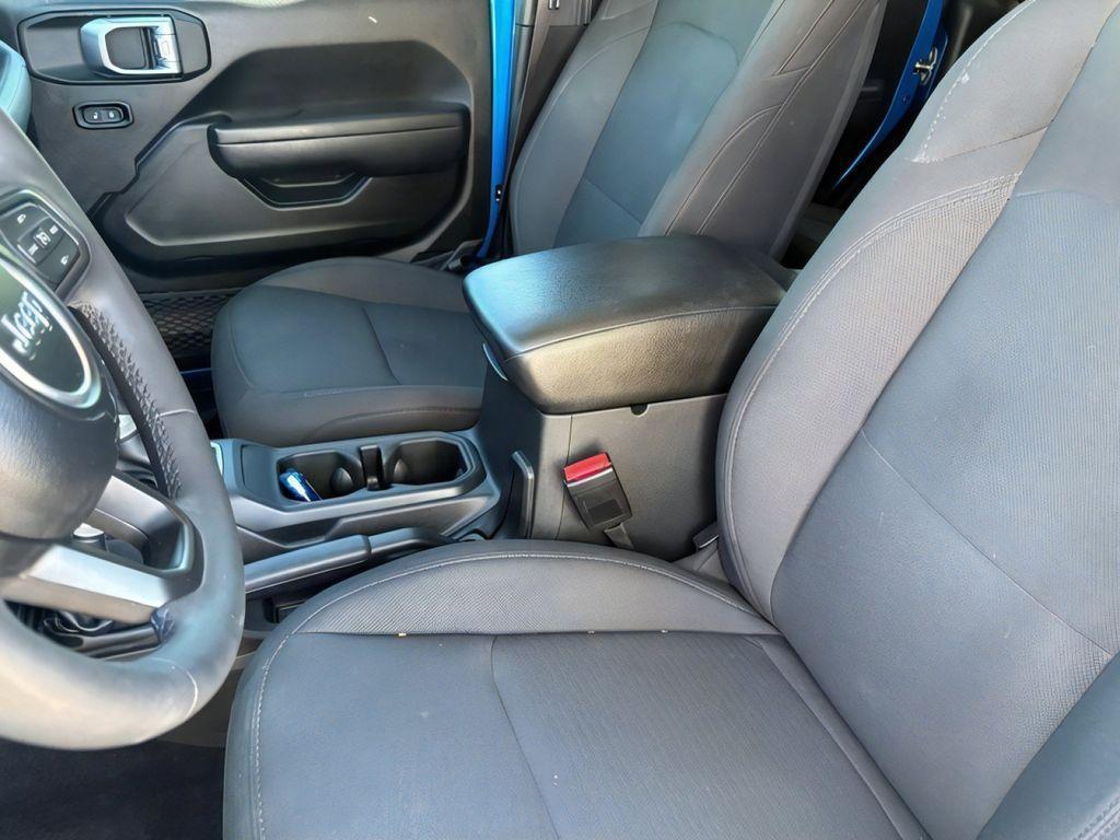 used 2023 Jeep Gladiator car, priced at $34,000