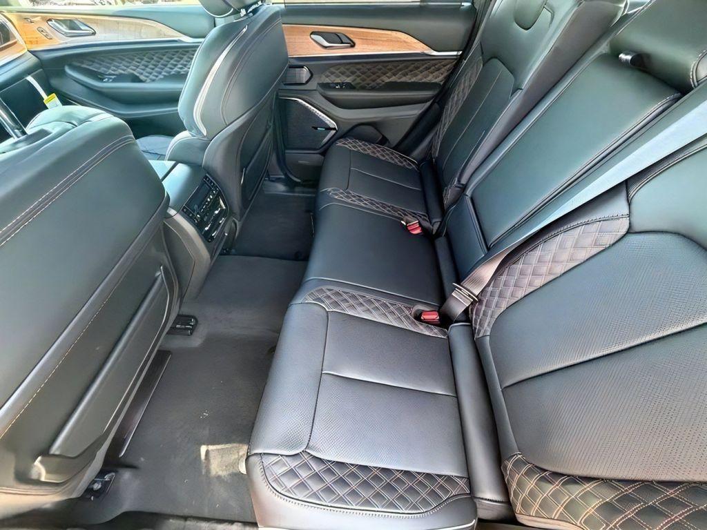 new 2026 Jeep Grand Cherokee car, priced at $62,931