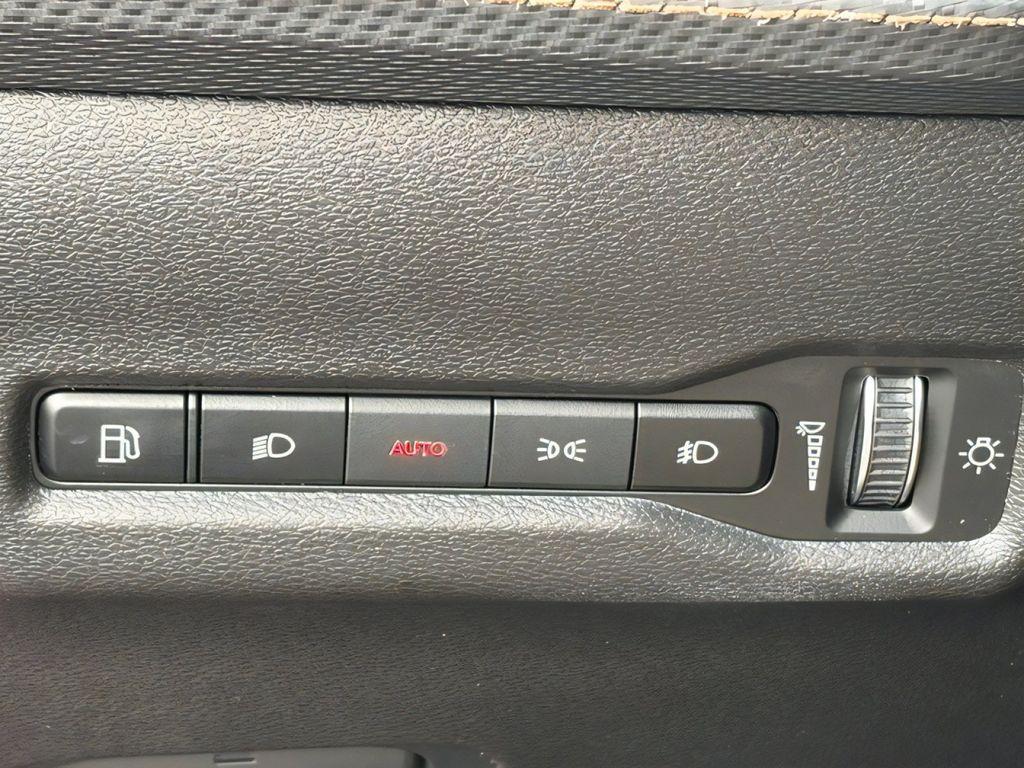 new 2026 Jeep Cherokee car, priced at $44,381
