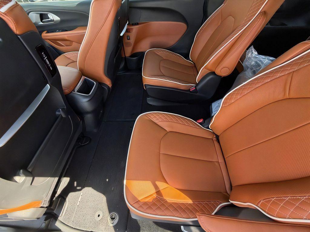 new 2026 Chrysler Pacifica car, priced at $57,771