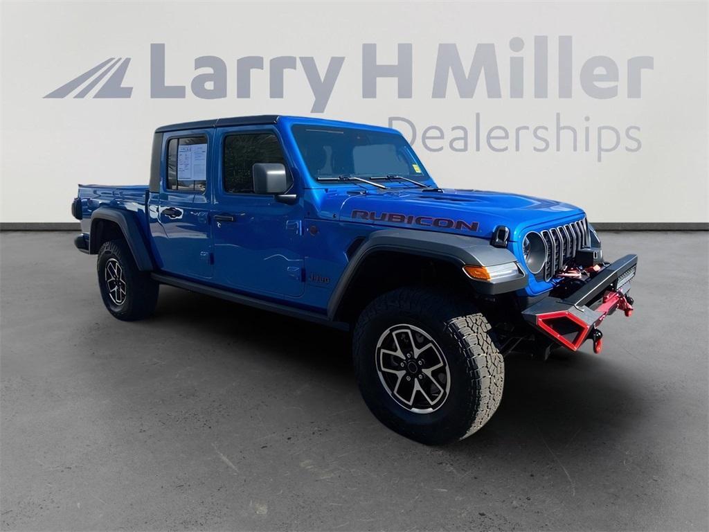 used 2025 Jeep Gladiator car, priced at $43,000