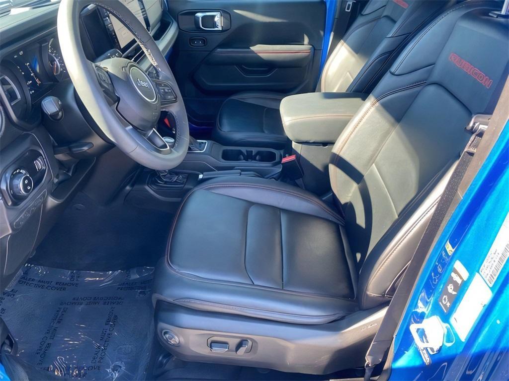 used 2025 Jeep Gladiator car, priced at $43,000