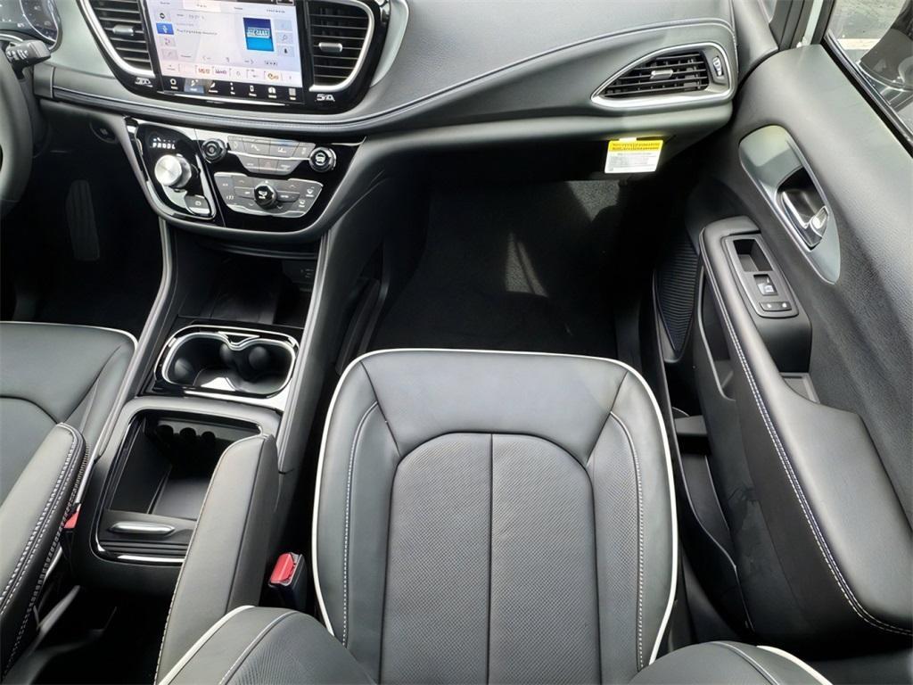 new 2026 Chrysler Pacifica car, priced at $46,867