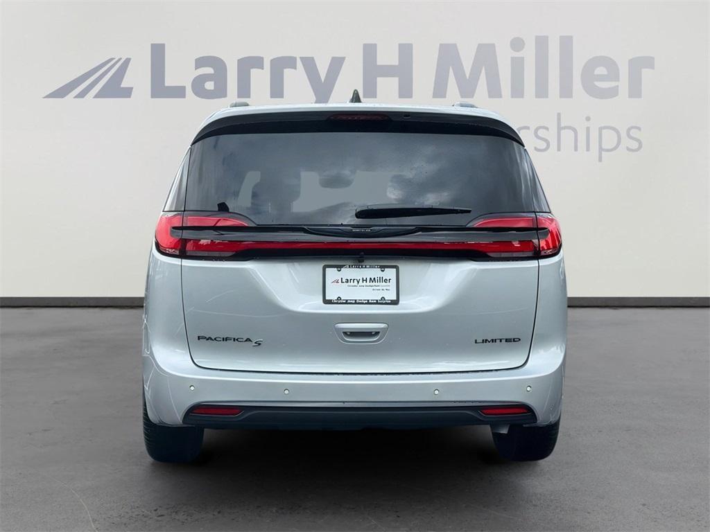 new 2026 Chrysler Pacifica car, priced at $46,867