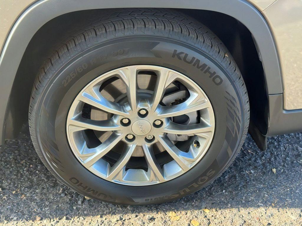 used 2021 Jeep Cherokee car, priced at $18,000