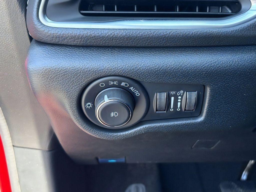 new 2026 Chrysler Pacifica car, priced at $49,281