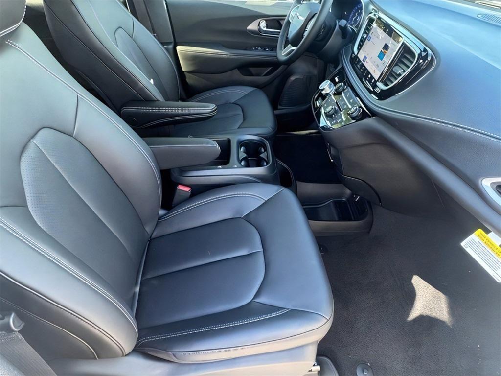 new 2026 Chrysler Pacifica car, priced at $38,987