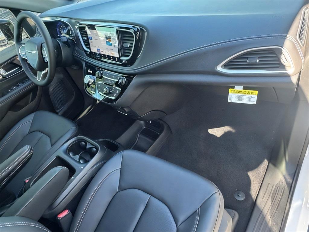 new 2026 Chrysler Pacifica car, priced at $38,987