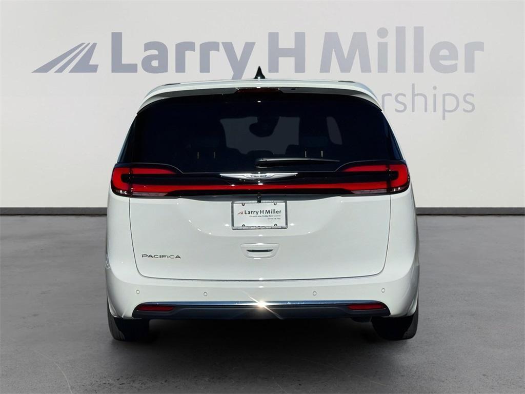 new 2026 Chrysler Pacifica car, priced at $38,987