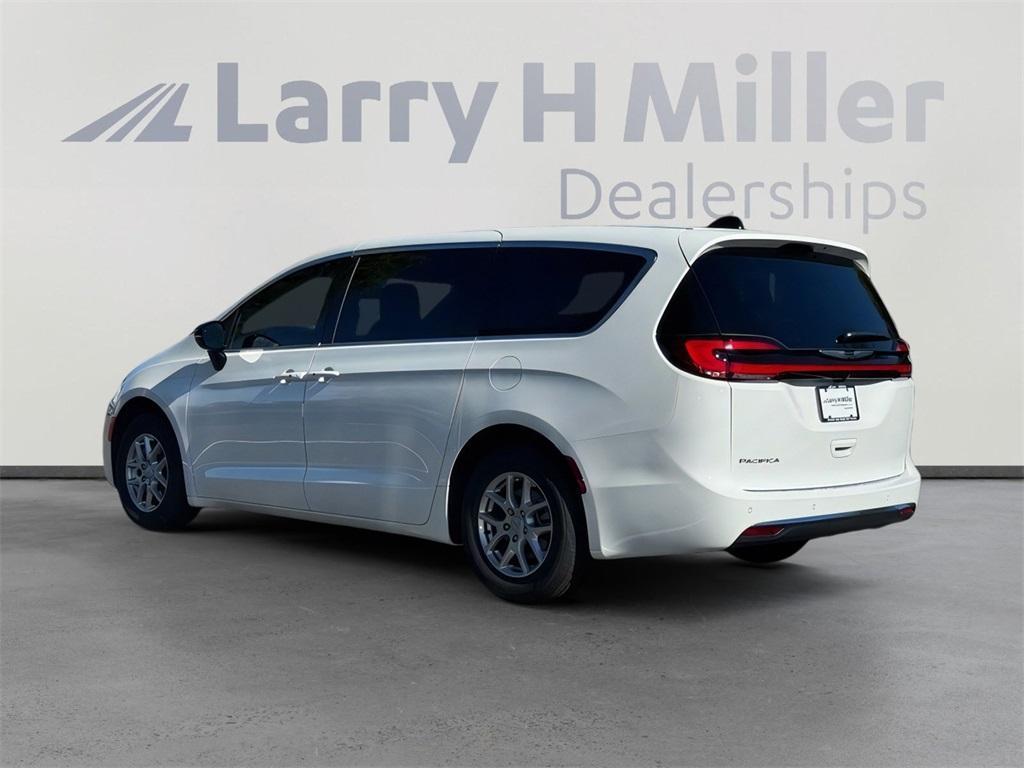 new 2026 Chrysler Pacifica car, priced at $38,987