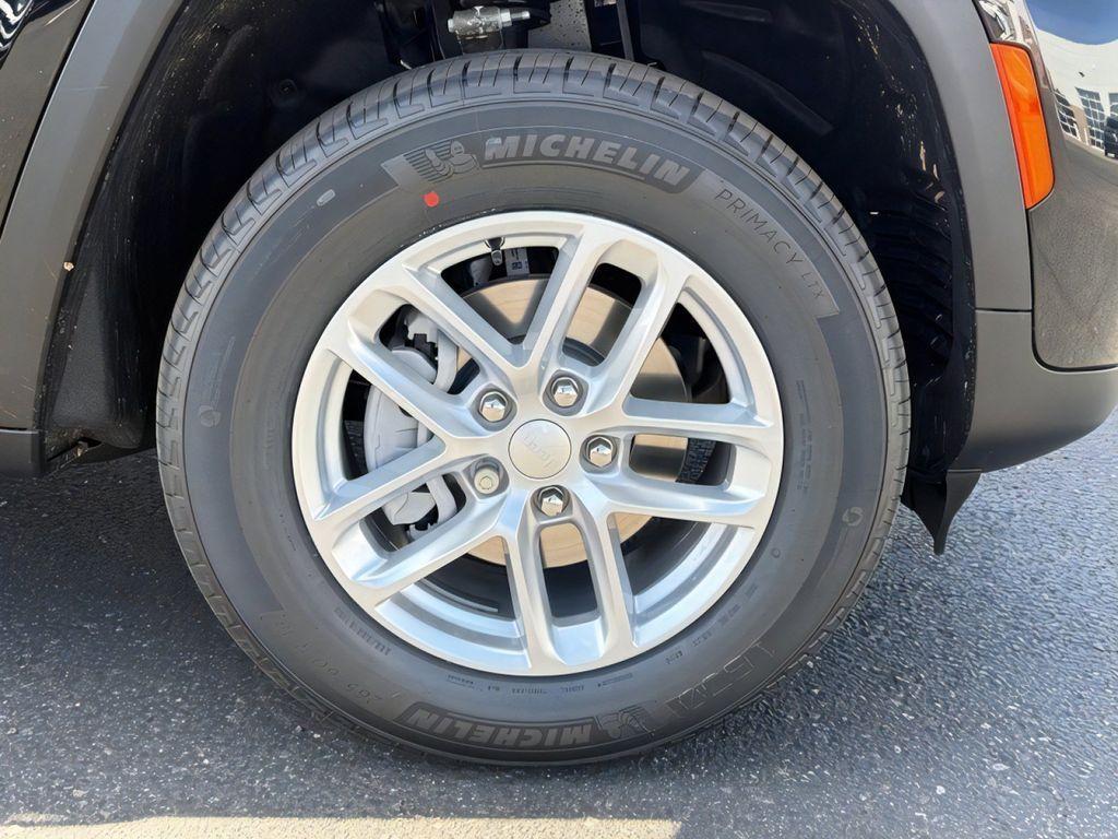 new 2026 Jeep Grand Cherokee car, priced at $38,891