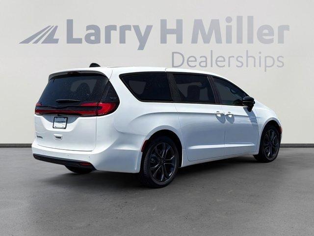 new 2026 Chrysler Pacifica car, priced at $41,761